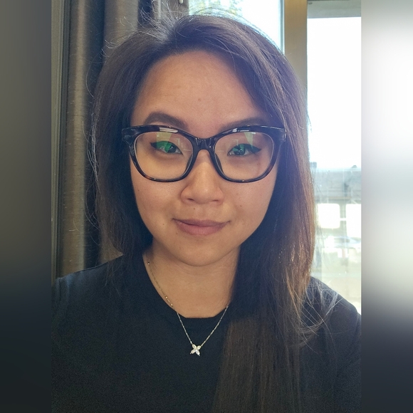 Meet your Posher, Christina - Picture 1 of 1